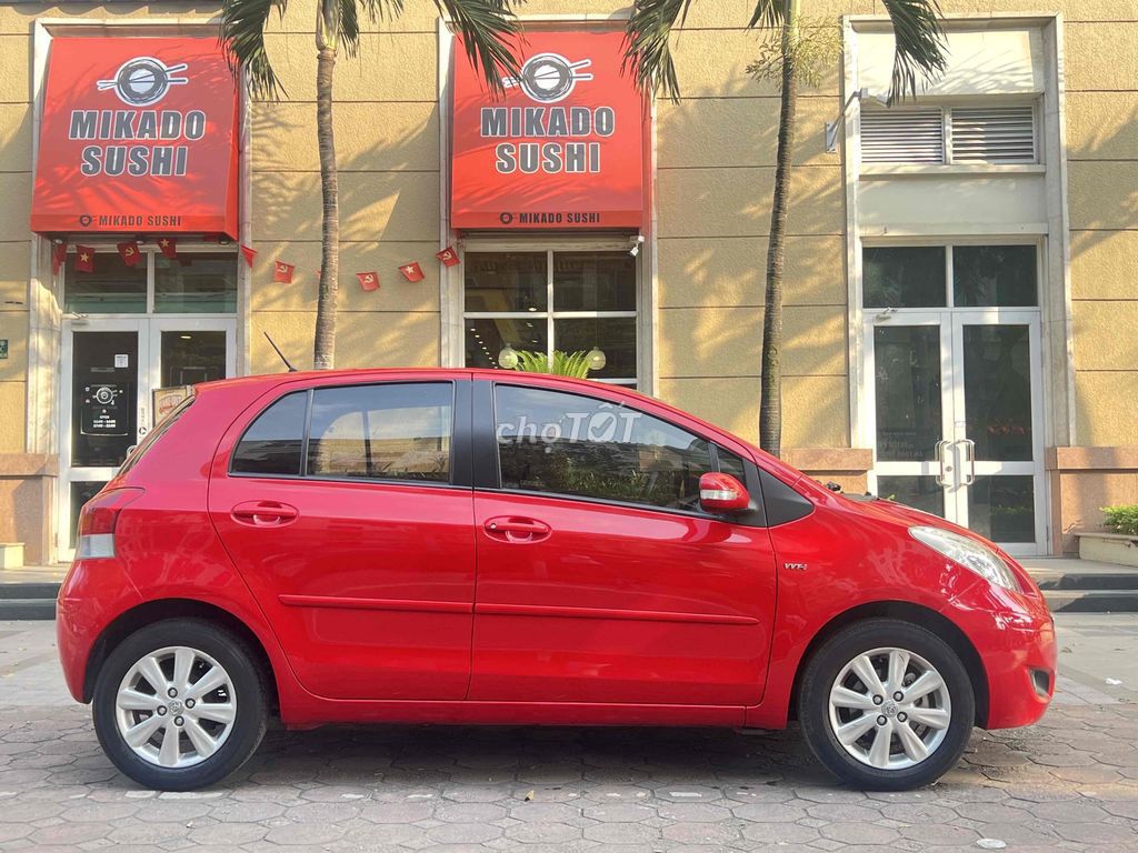 Toyota Yaris 1.5G 2013 - ảnh 4