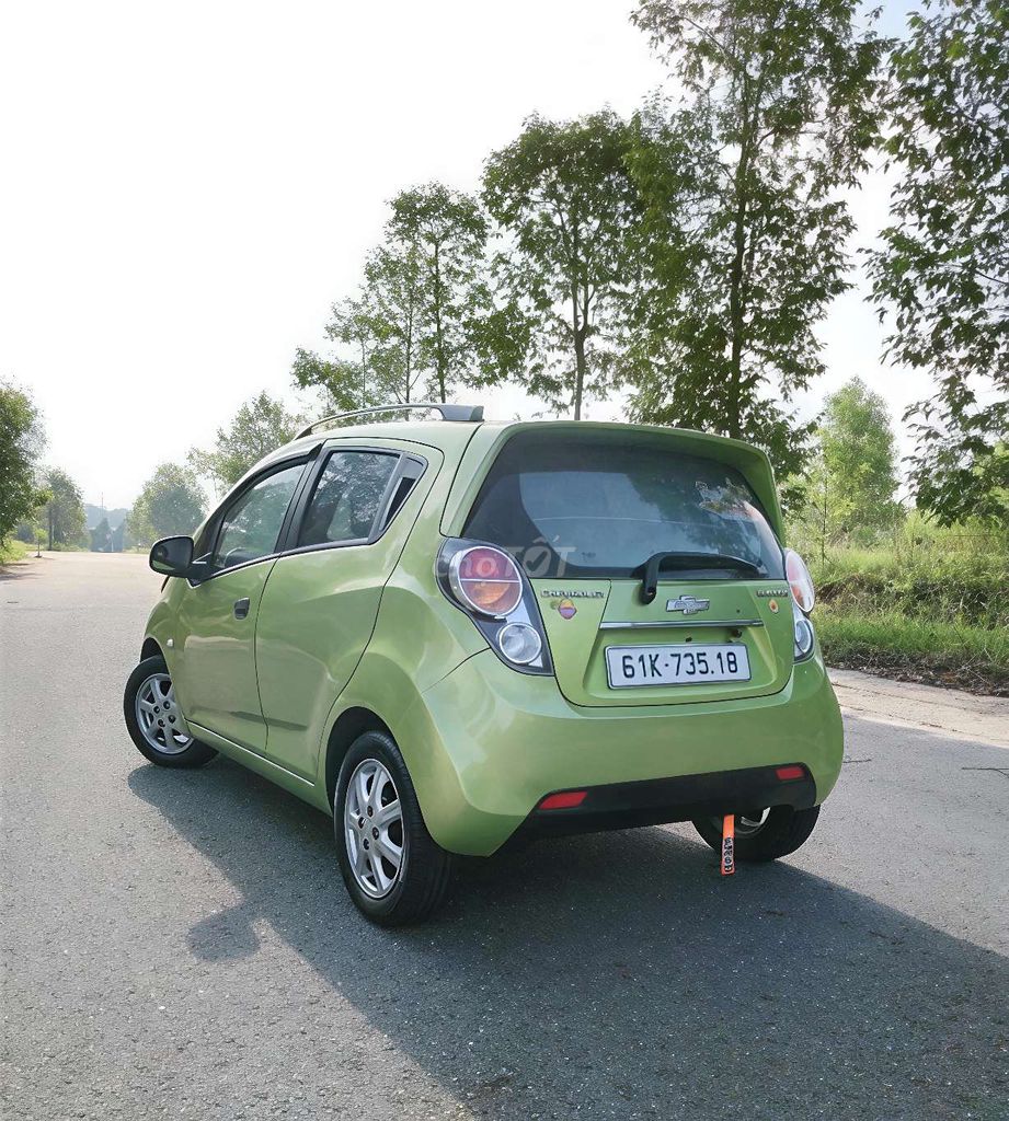 Chevrolet Spark 2011 - ảnh 1