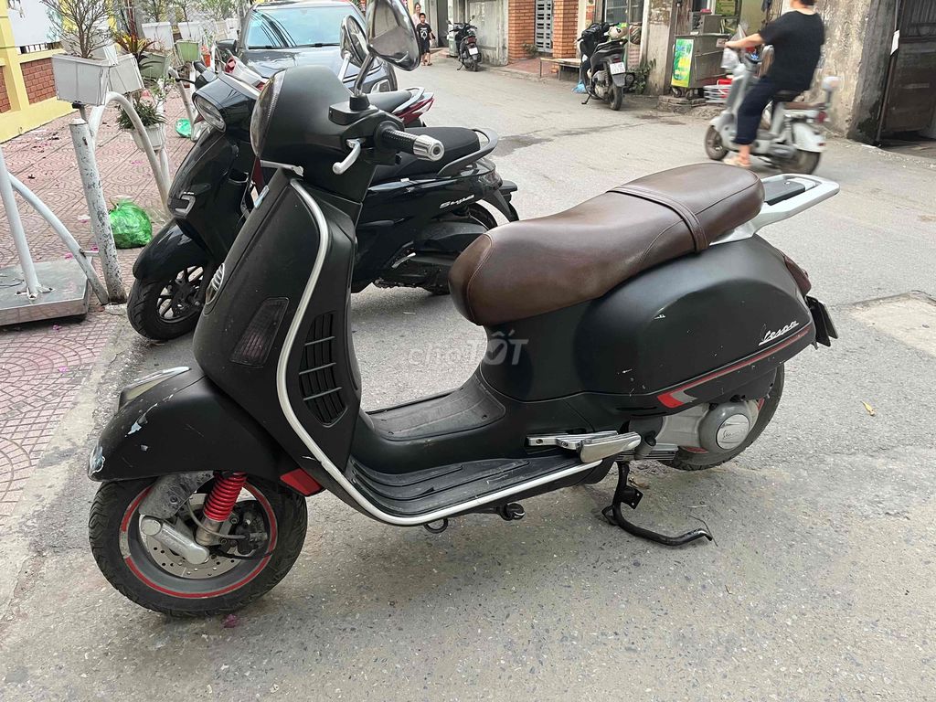 Piaggio GTS 2024 - ảnh 2