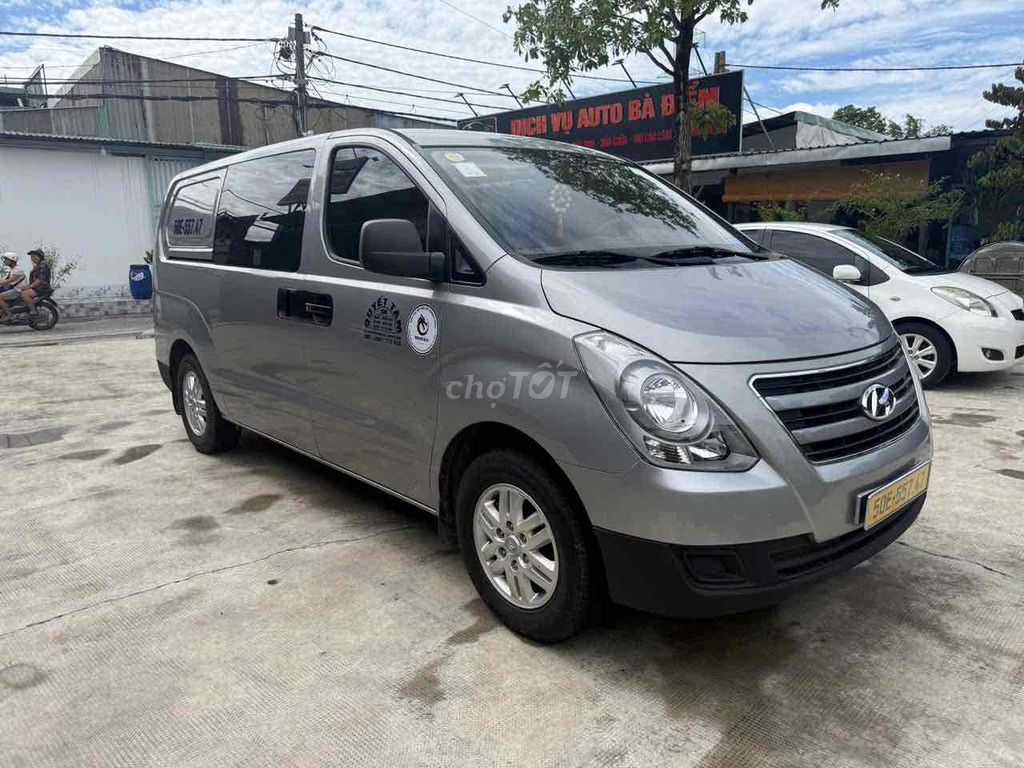 Hyundai Starex 2016 - ảnh 1