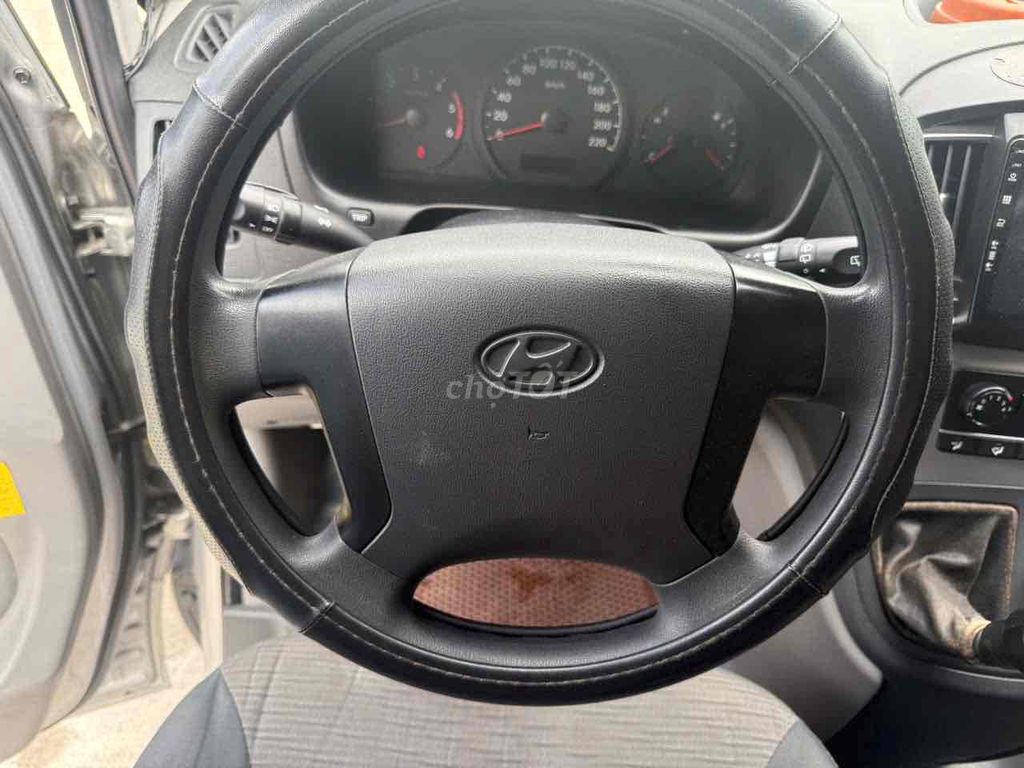 Hyundai Starex 2016 - ảnh 5