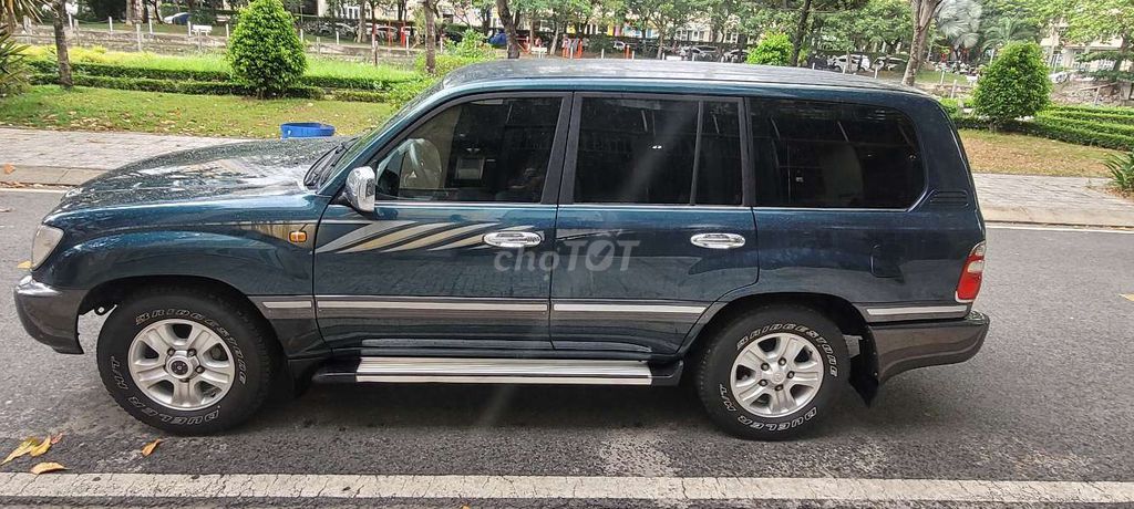 Toyota Land Cruiser 2003 - ảnh 2