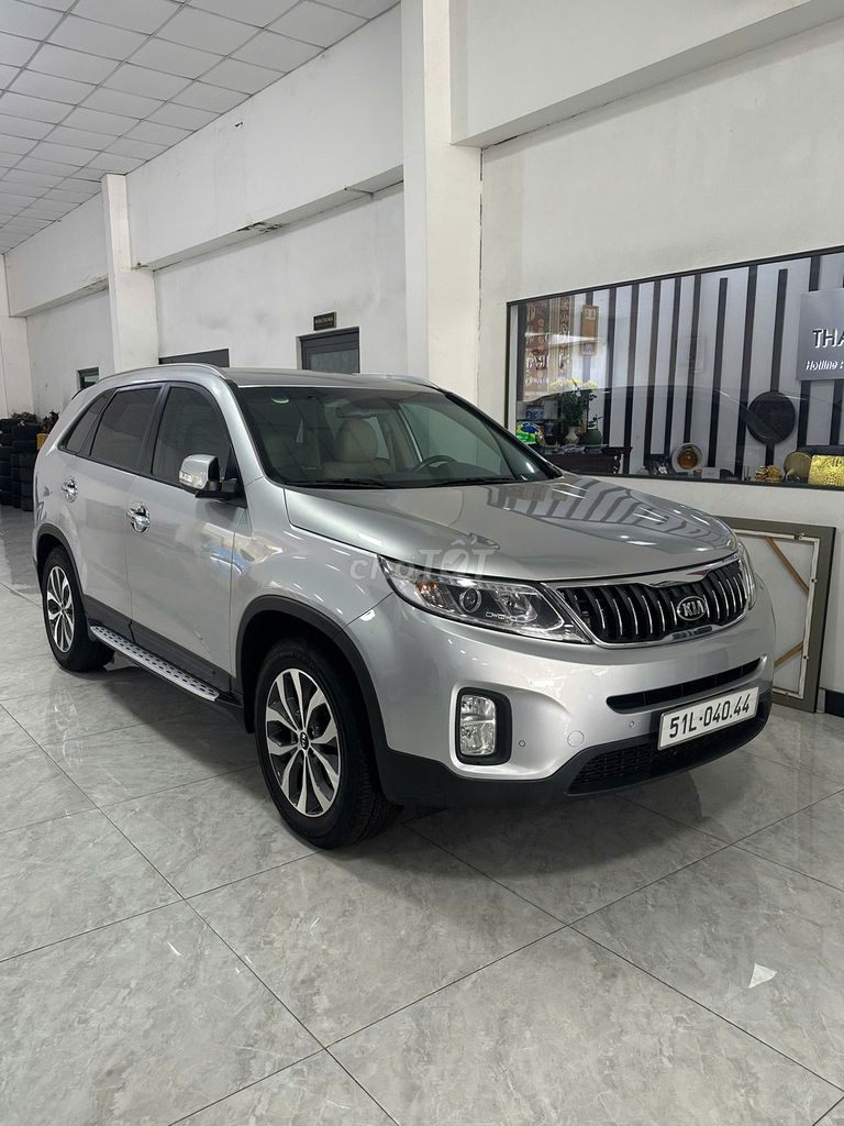 Kia Sorento - ảnh 1