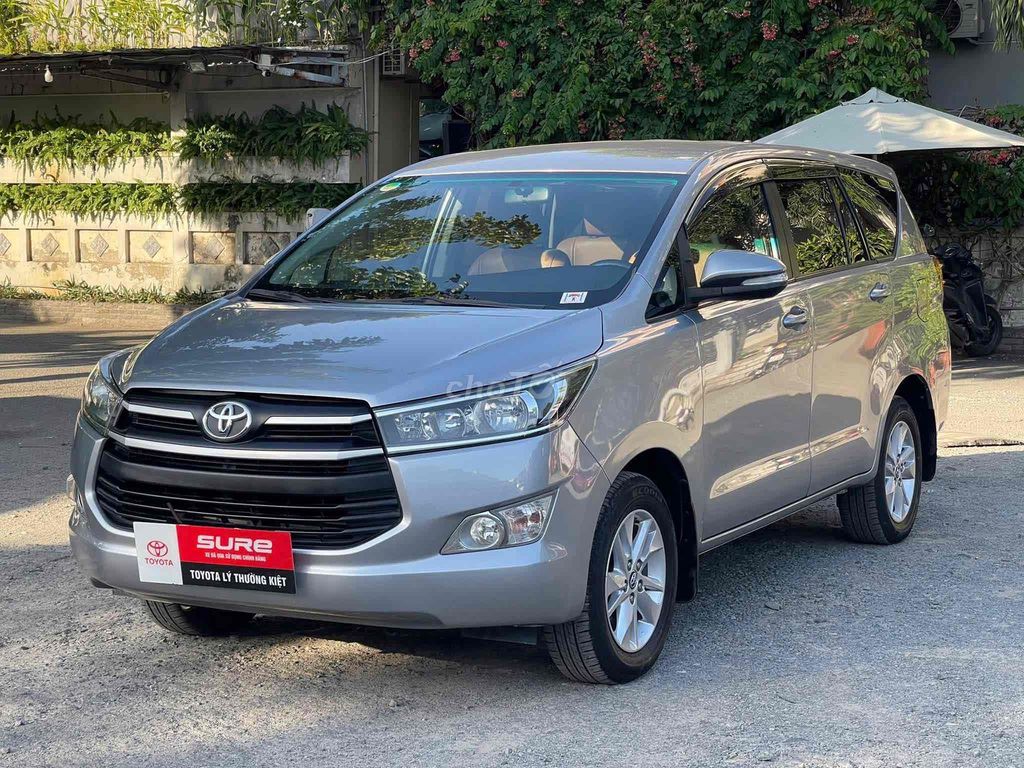 Toyota Innova 2.0E 2017 - ảnh 2