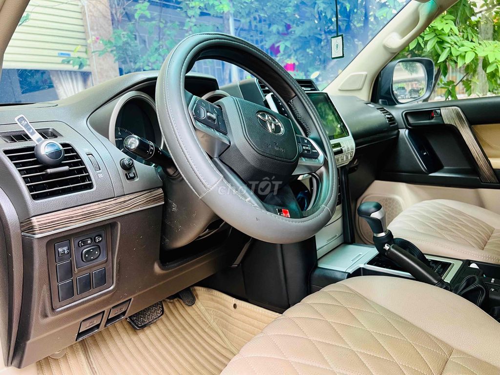 Toyota Land Cruiser Prado 2023 - ảnh 4
