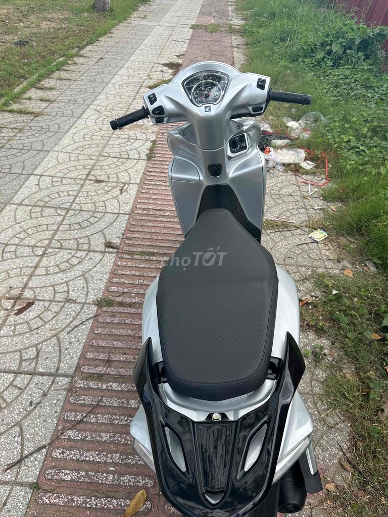 Honda Vision 2020 - ảnh 1
