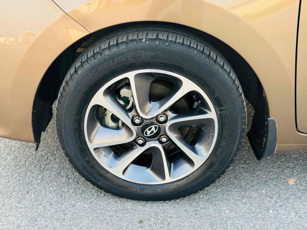 Hyundai i10 2019 - ảnh 4