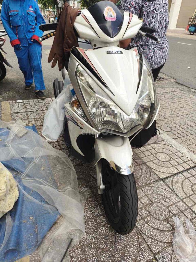 Honda Air Blade 2011 - ảnh 3