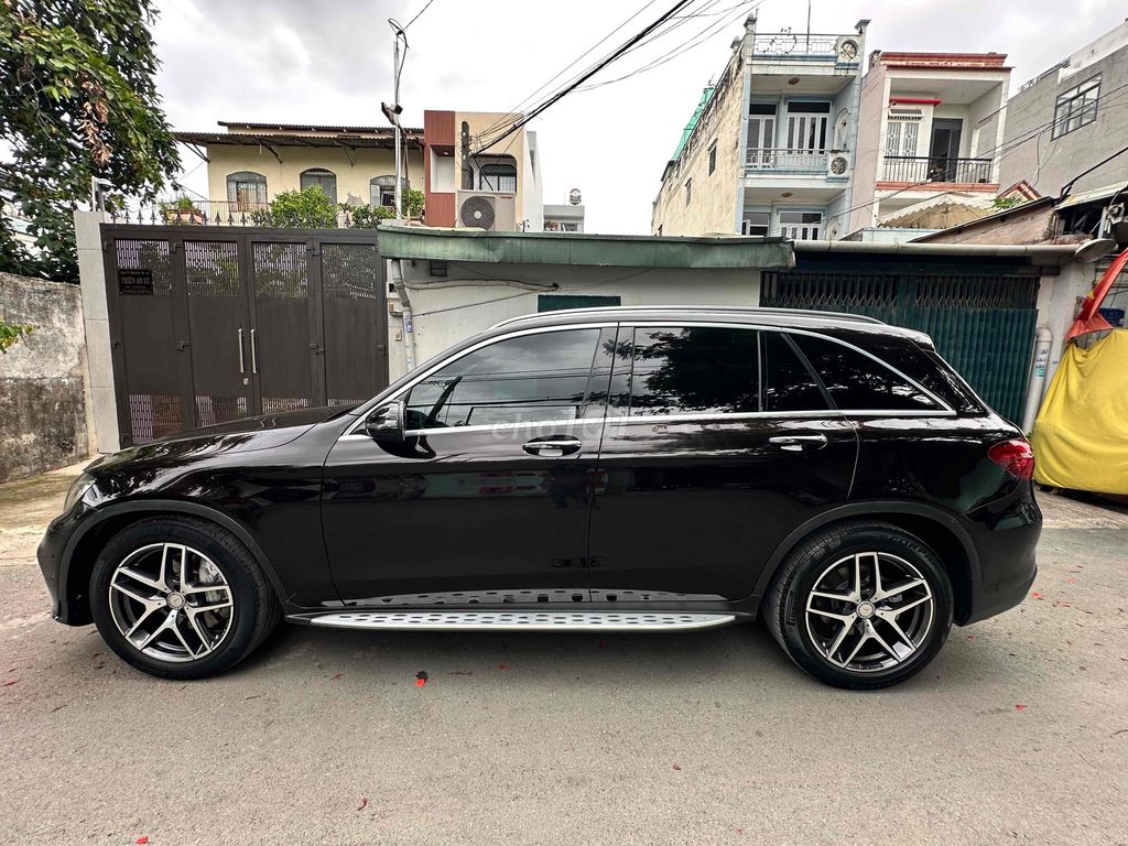 Mercedes-Benz GLC 300 4Matic 2016 - ảnh 4