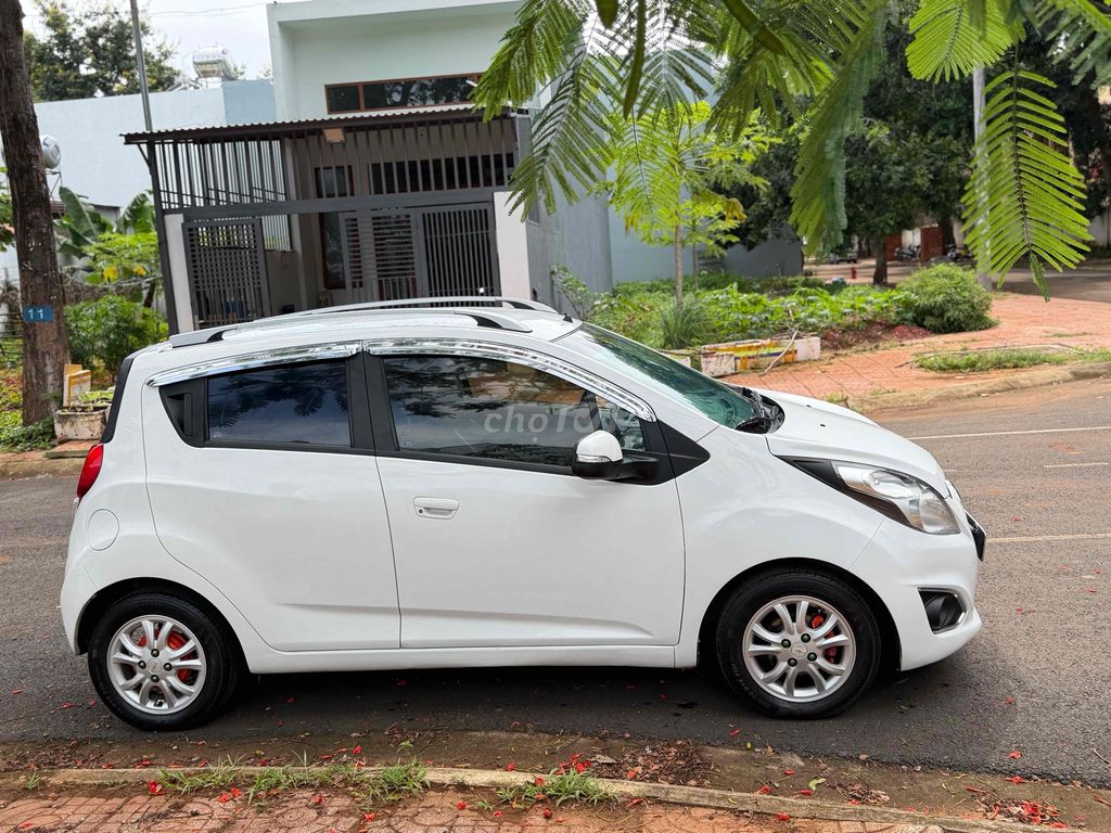 Chevrolet Spark 2017 - ảnh 3