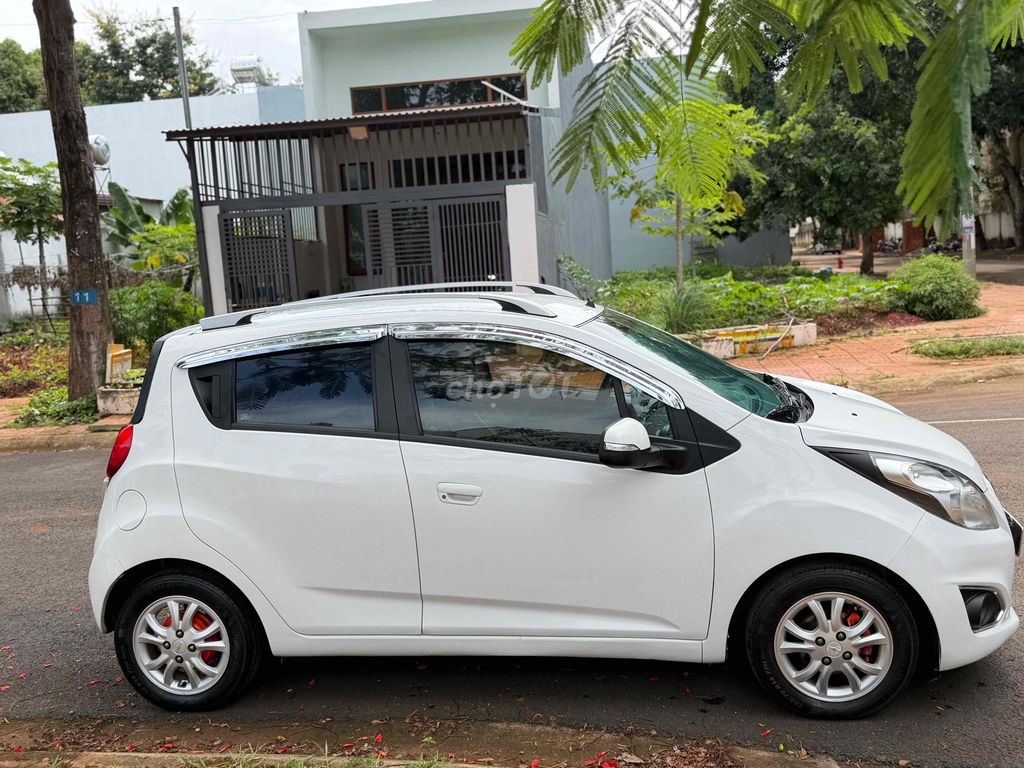 Chevrolet Spark 2017 - ảnh 4