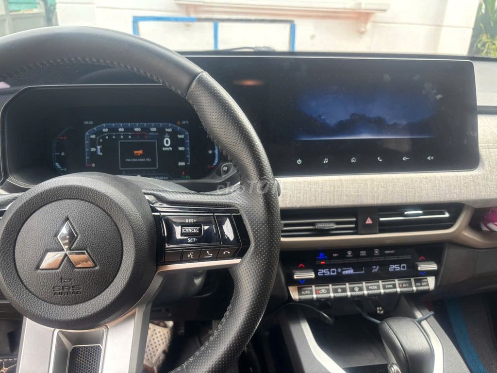 Mitsubishi Xforce Premium 2024 - ảnh 4