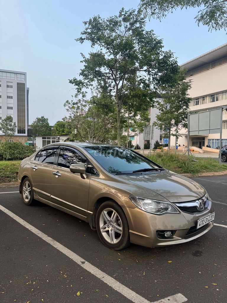 Honda Civic 2011 - ảnh 4