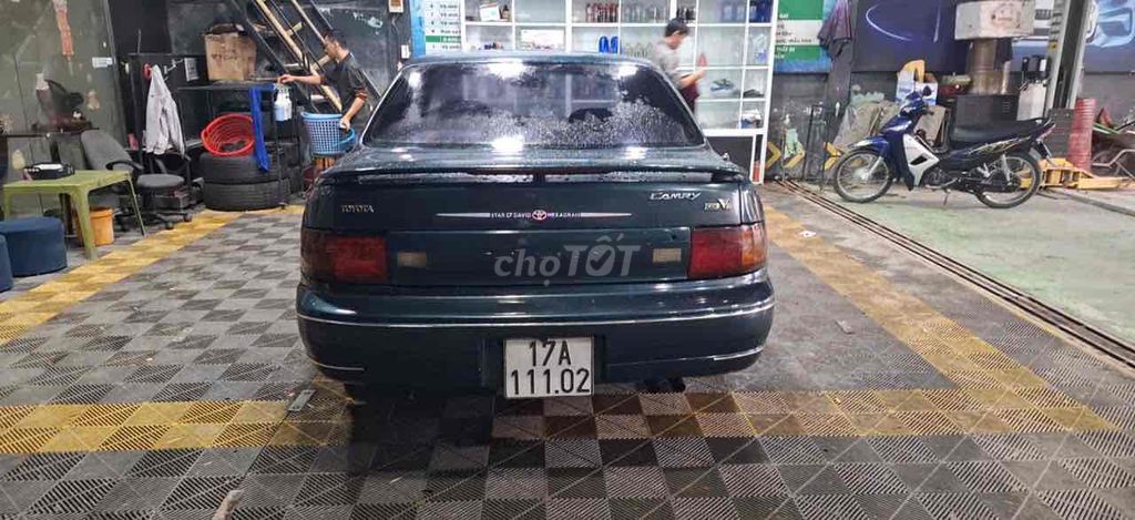 Toyota Camry 1992 - ảnh 2