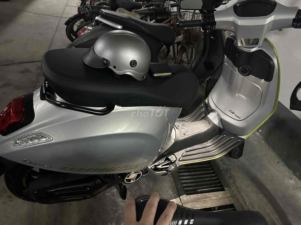 Piaggio Vespa 2025 - ảnh 4