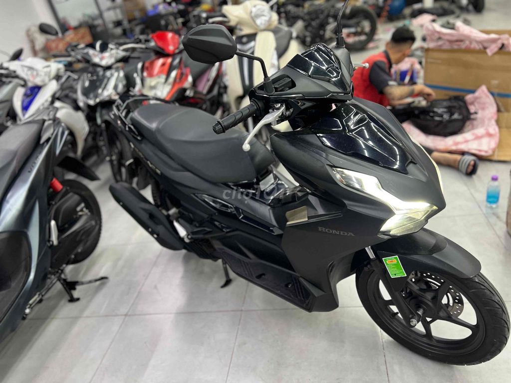ab 2023 - ảnh 1