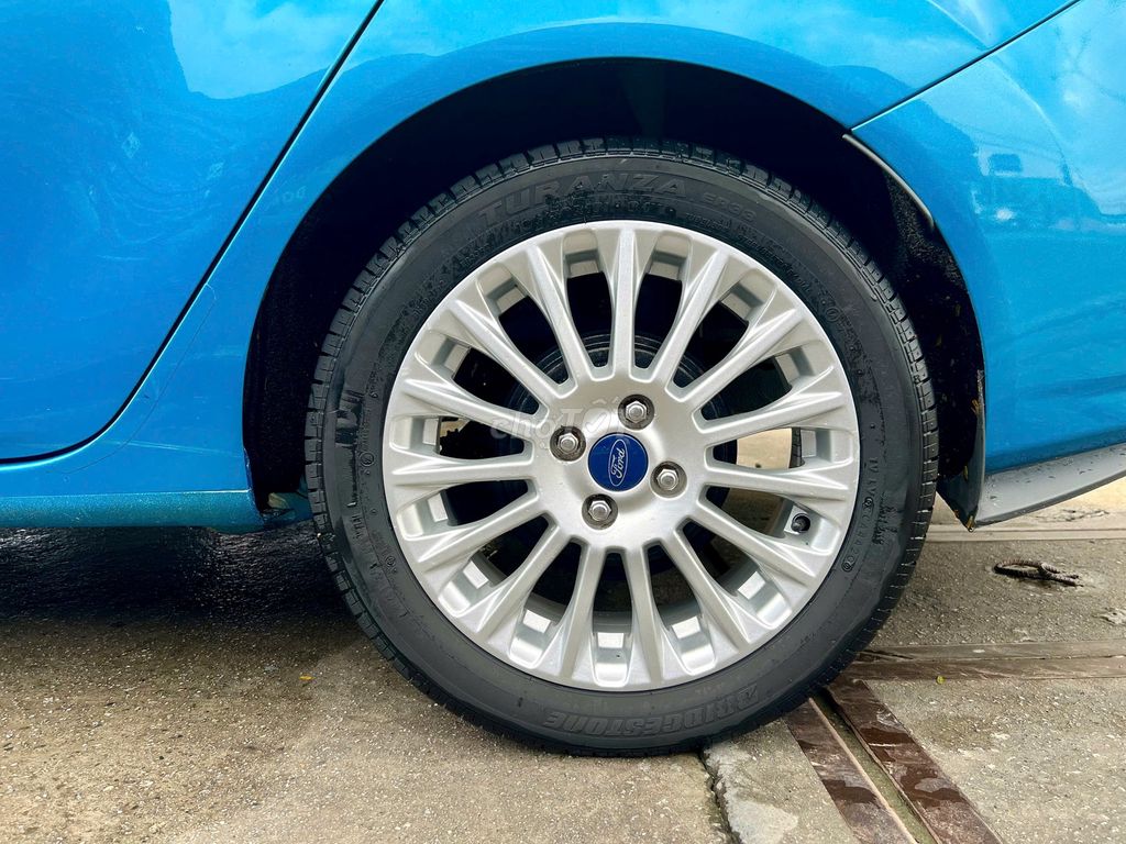 Ford Fiesta - ảnh 5