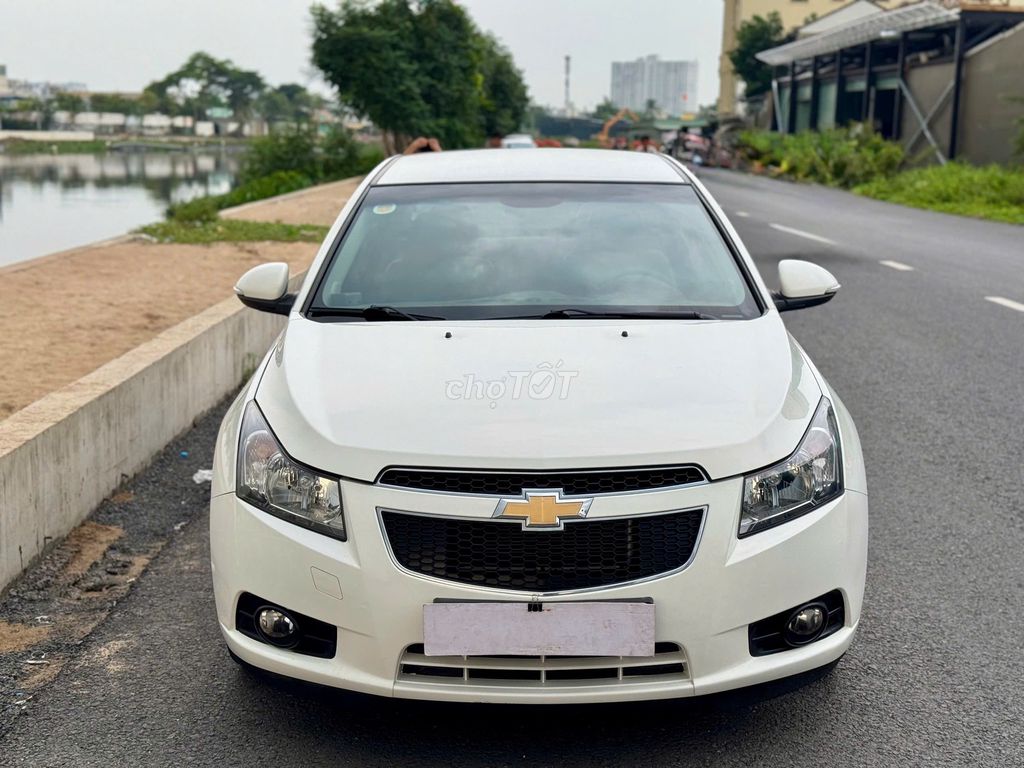 Chevrolet Cruze 2015 - ảnh 2