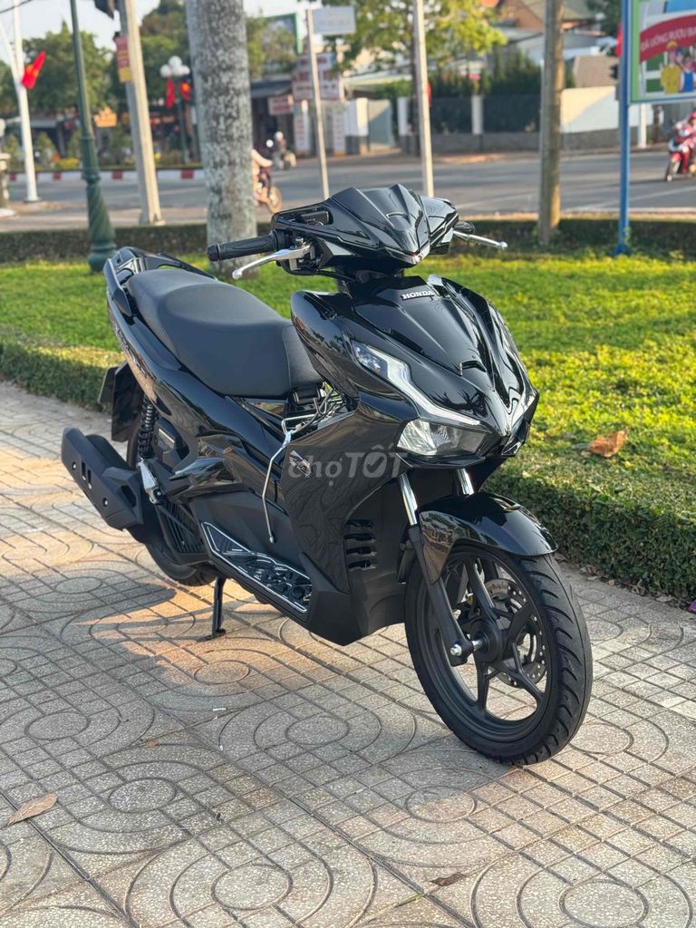 Honda Air Blade 2023 - ảnh 1