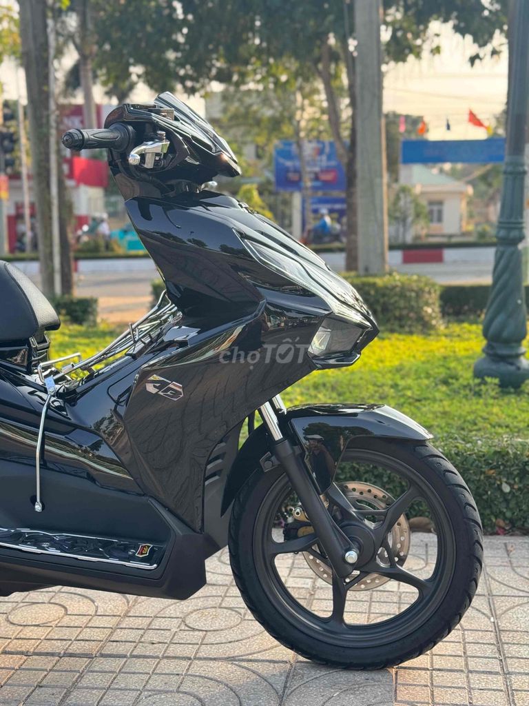 Honda Air Blade 2023 - ảnh 4