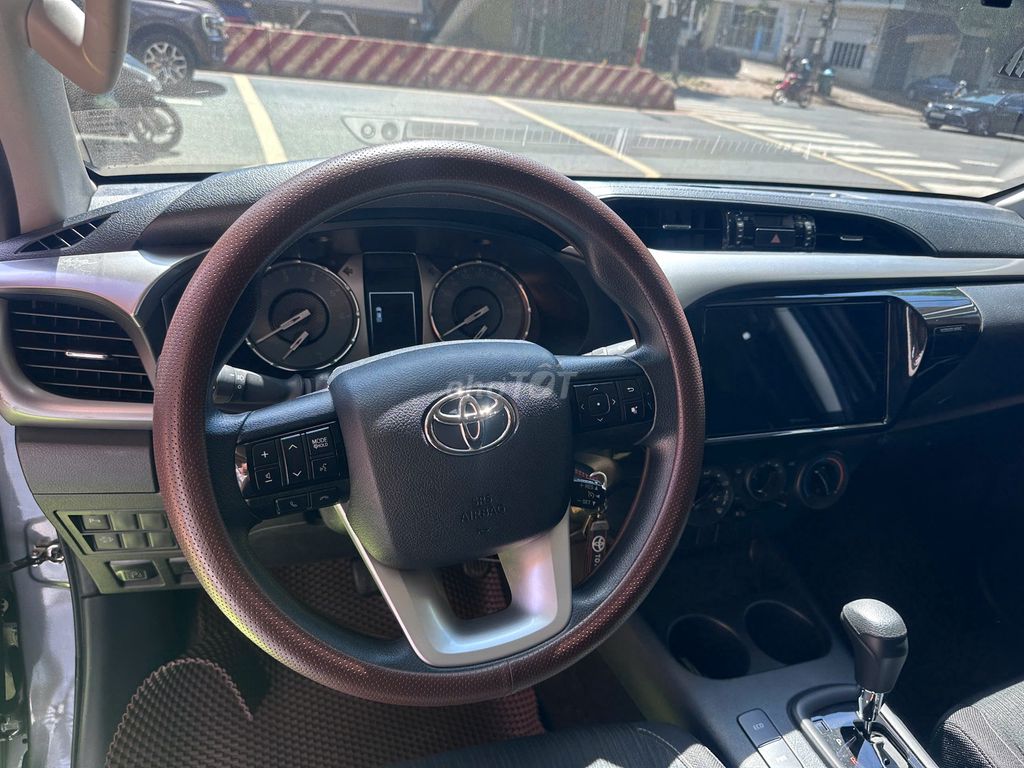 Toyota Hilux 2024 - ảnh 5