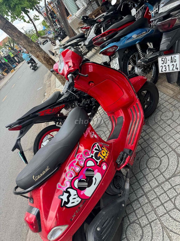 Piaggio Vespa 2012 - ảnh 4