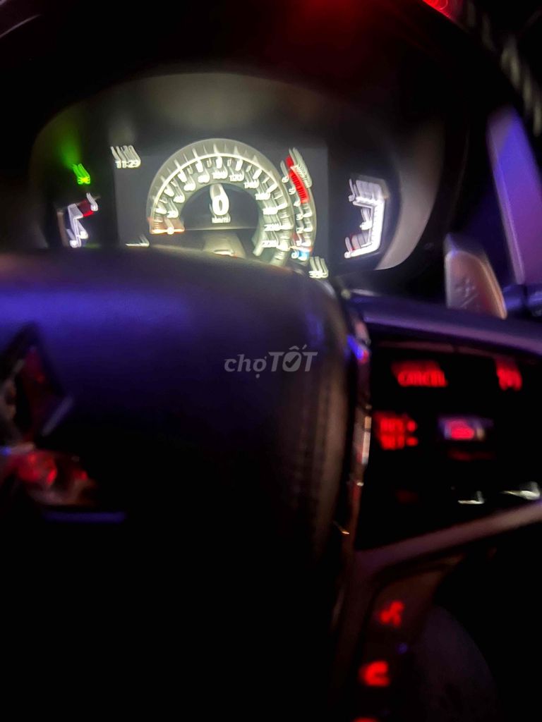 Mitsubishi Pajero Sport - ảnh 2