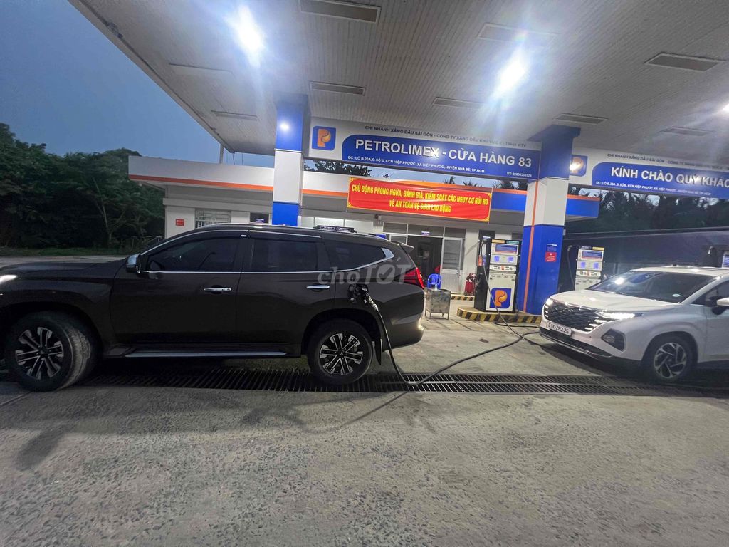 Mitsubishi Pajero Sport - ảnh 3