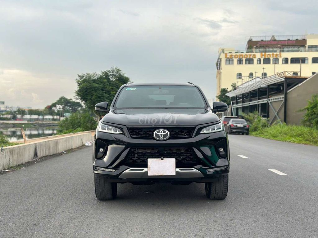 Toyota Fortuner 2021 - ảnh 2