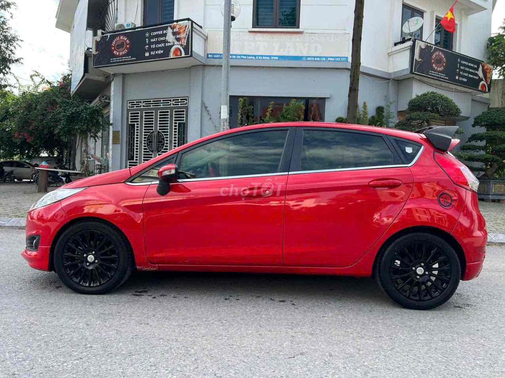 Ford Fiesta 2016 - ảnh 4