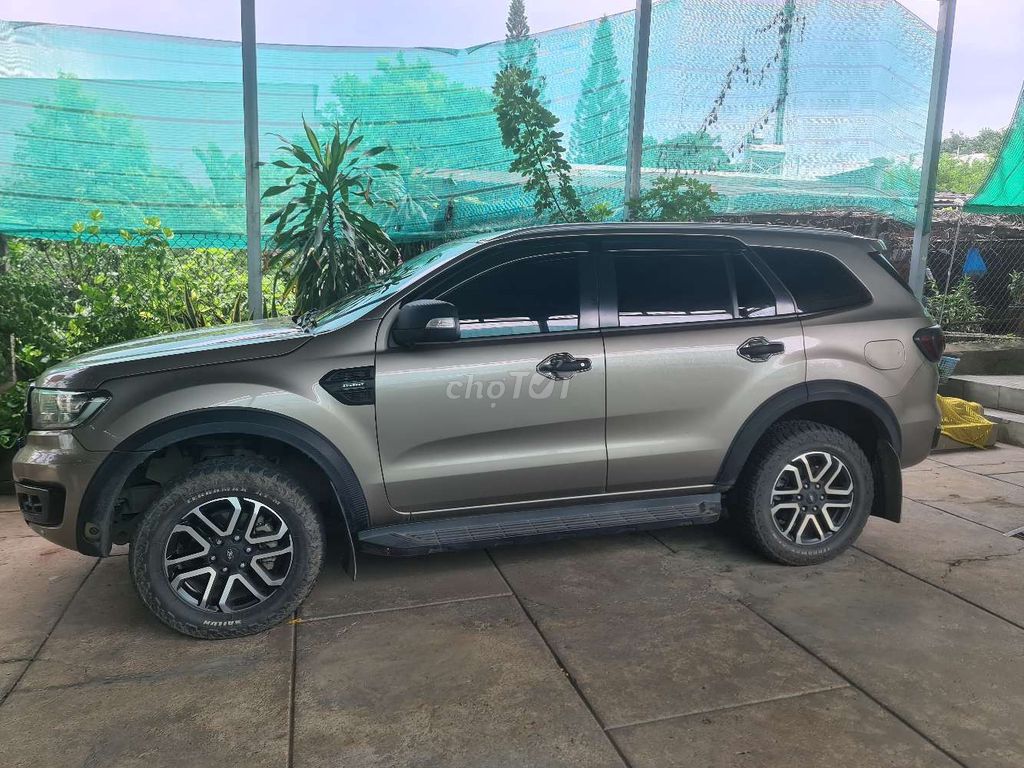 Ford Everest 2018 - ảnh 1
