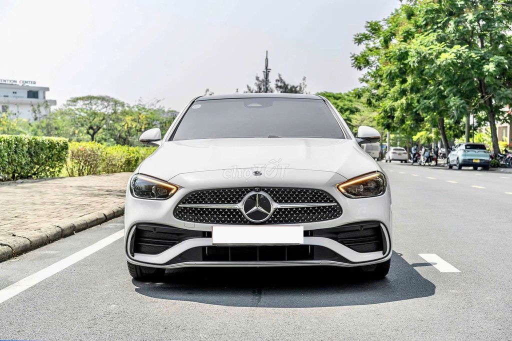 Mercedes-Benz 2025 - ảnh 2