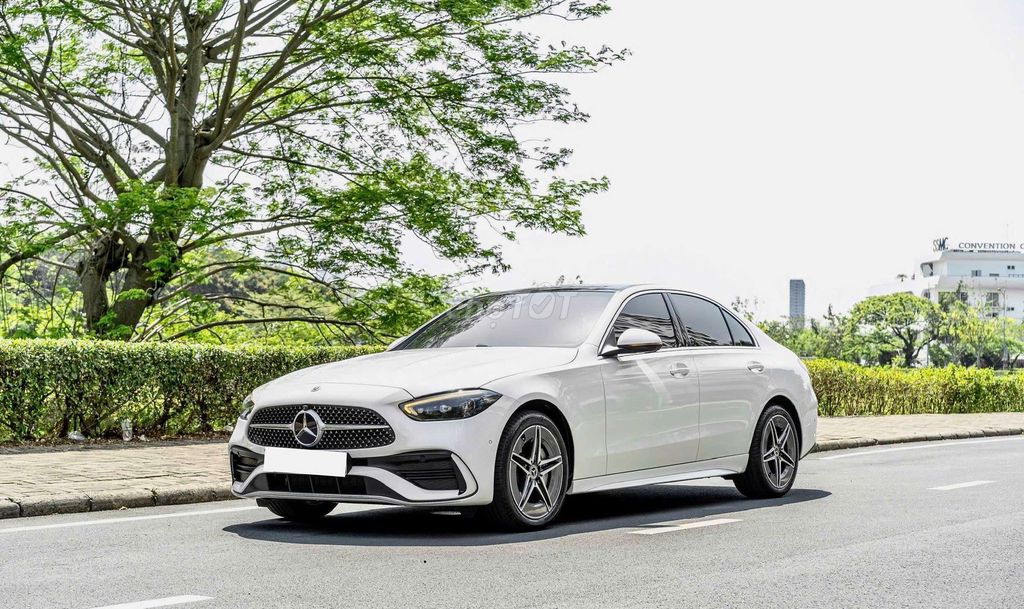 Mercedes-Benz 2025 - ảnh 3