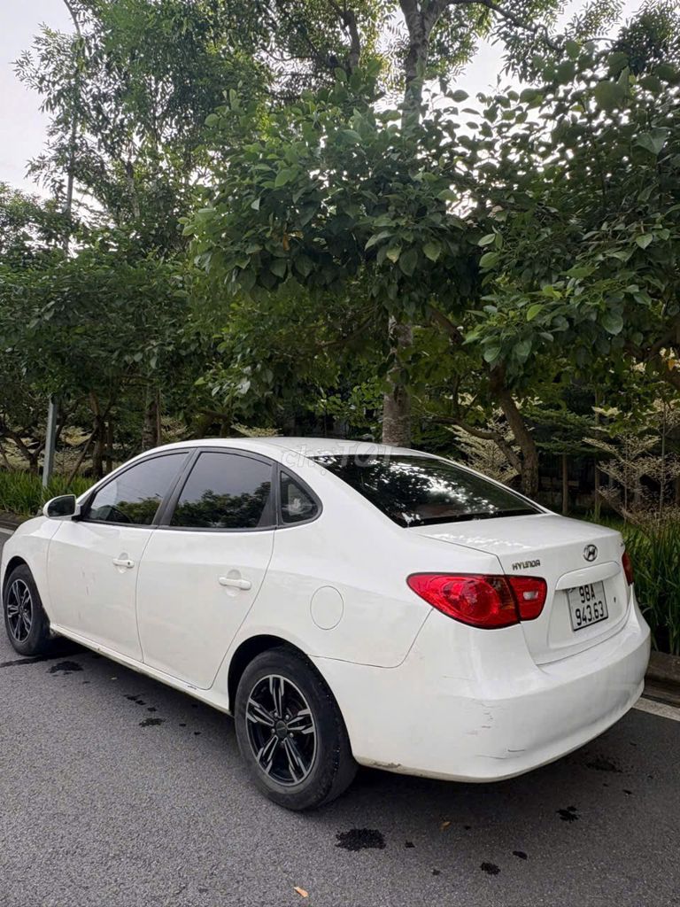 Hyundai Elantra 2009 - ảnh 4