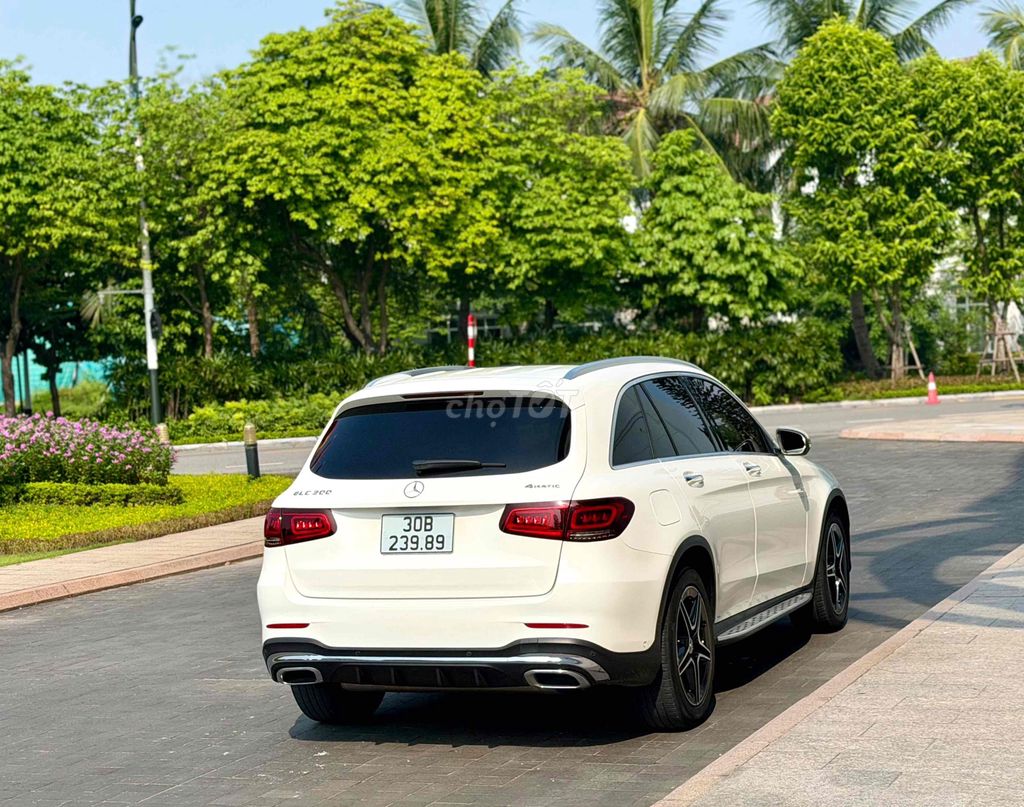 Mercedes-Benz GLC 300 4Matic 2021 - ảnh 4
