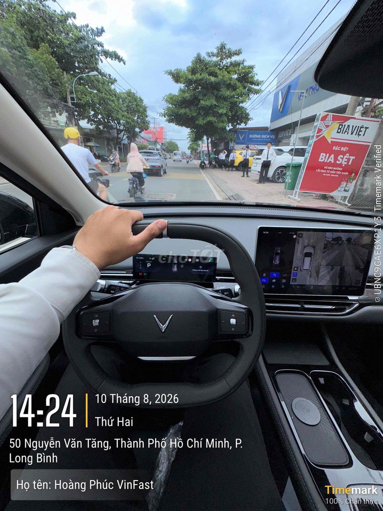 VinFast VF8 - ảnh 1