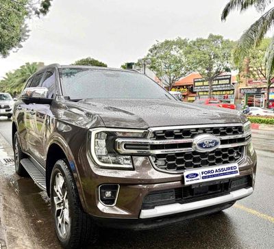 Ford Everest 2024 - ảnh 1