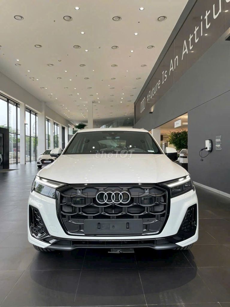Audi Q7 2025 - ảnh 1