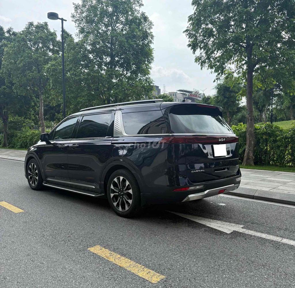 Kia Carnival Signature 2.2D 2022 - ảnh 2