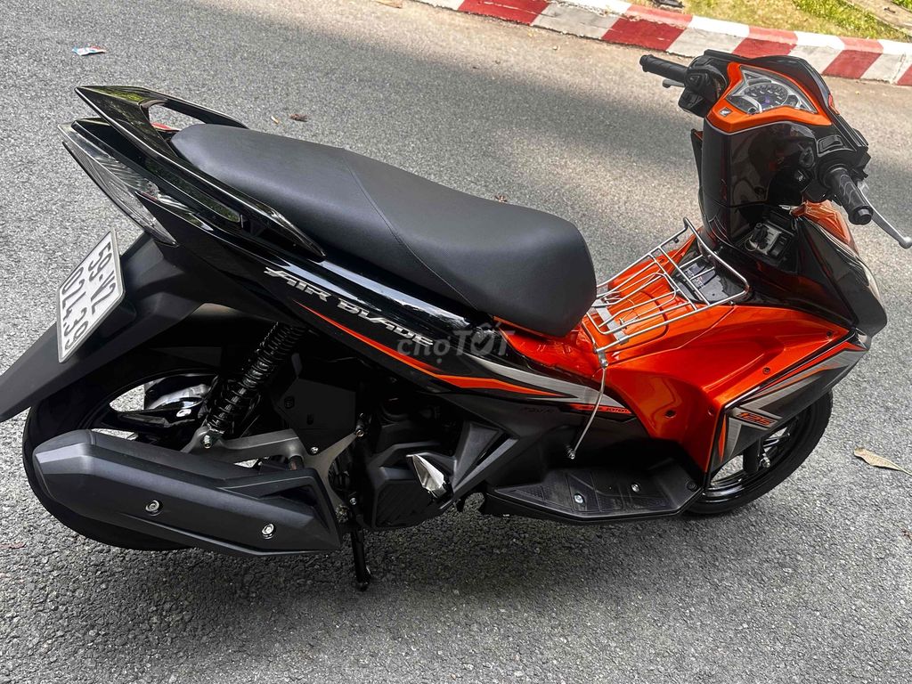 AB 2015 - ảnh 3
