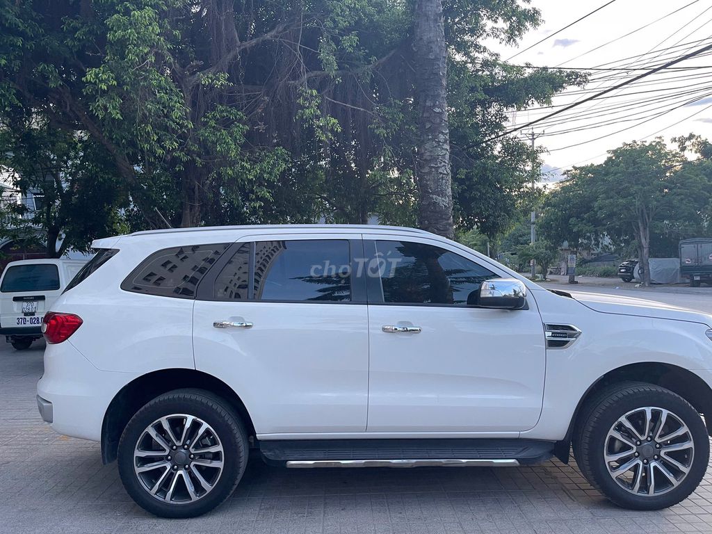 Ford Everest 2019 - ảnh 1