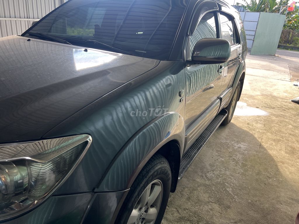 Toyota Fortuner 2010 - ảnh 1