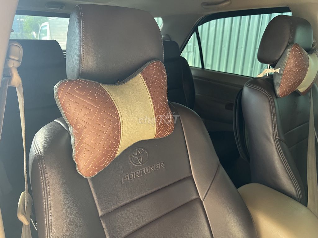 Toyota Fortuner 2010 - ảnh 5