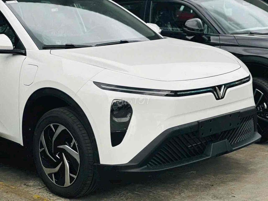 VinFast Limo Green - ảnh 2