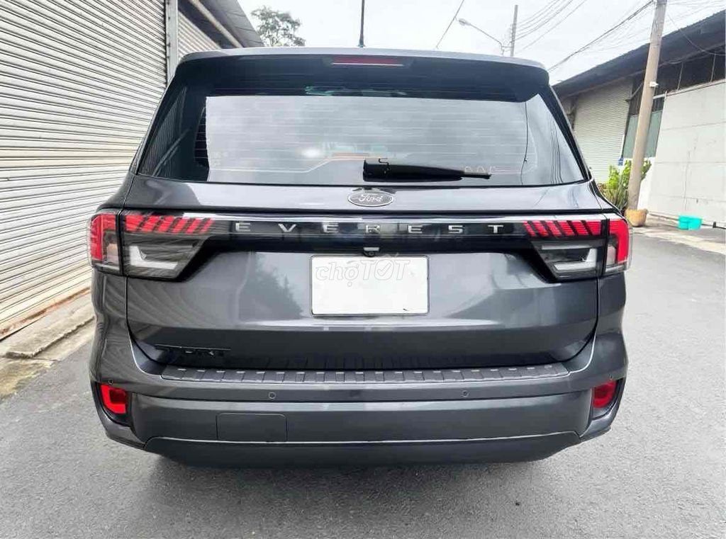Ford Everest 2023 - ảnh 3