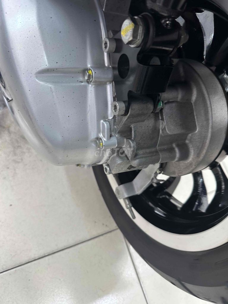Piaggio Vespa 2023 - ảnh 4