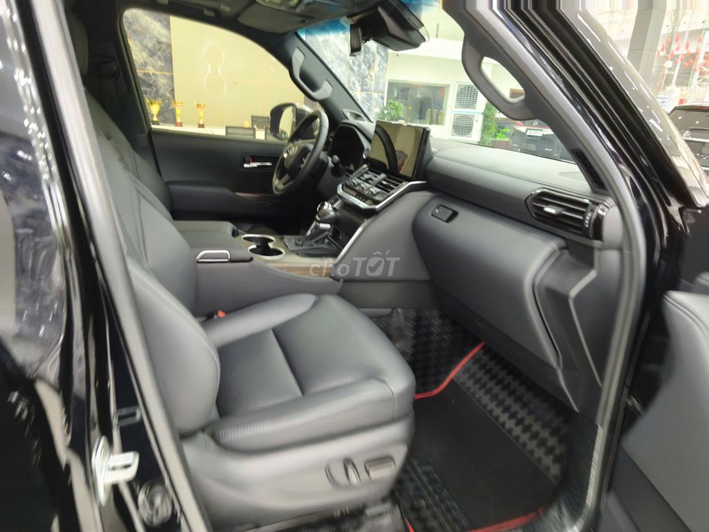 Toyota Land Cruiser LC300 2023 - ảnh 5
