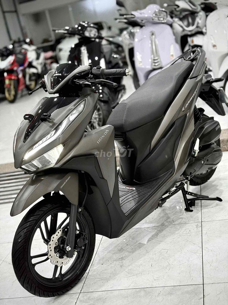 Vario 2022 - ảnh 1