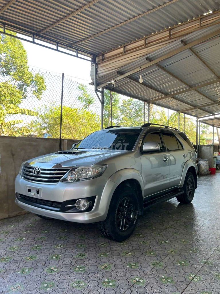 Toyota Fortuner 2015 - ảnh 2