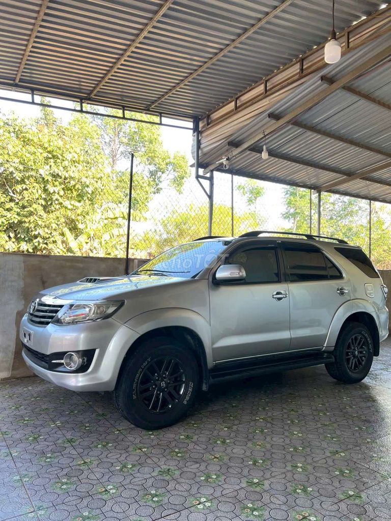Toyota Fortuner 2015 - ảnh 3